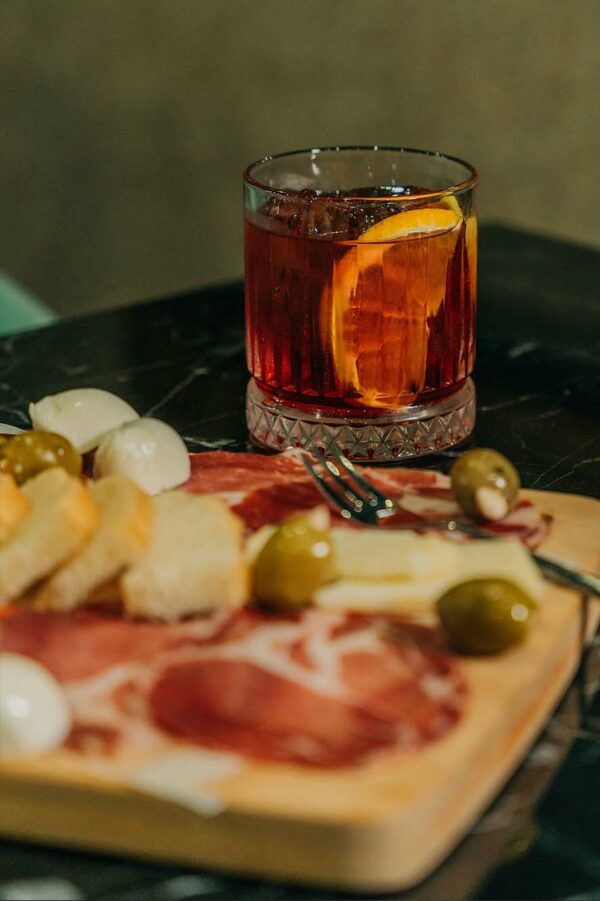 apéritif entre amis en sologne hotel des hayes