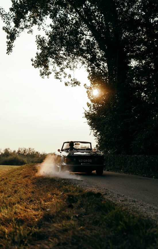 visite des chateaux de la loire en voiture de collection avec hotel les hayes en sologne